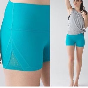 Lululemon sweaty endeavor shorts 6